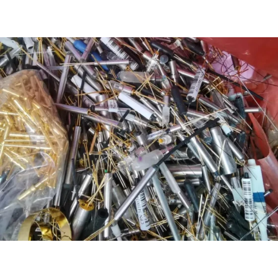 Ensayo de separación en cascada y recuperación de residuos polimetálicos