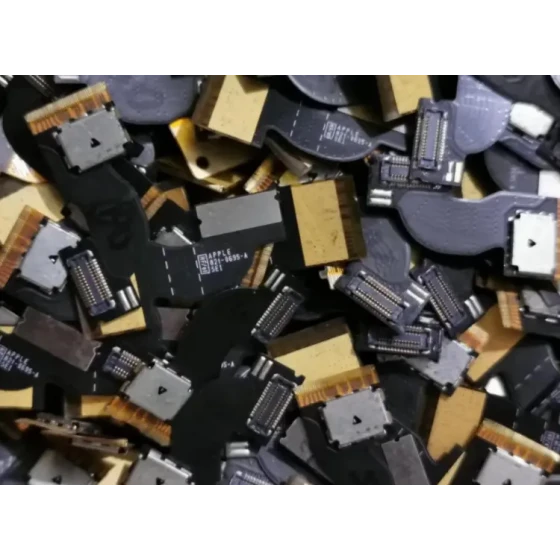 Prueba de recuperación de recursos a partir de residuos electrónicos polimetálicos