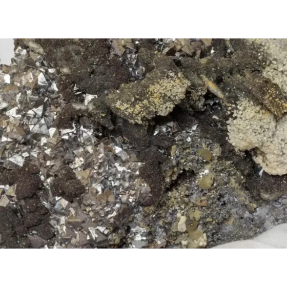 Ensayo de separación por flotación de minerales sulfurados complejos