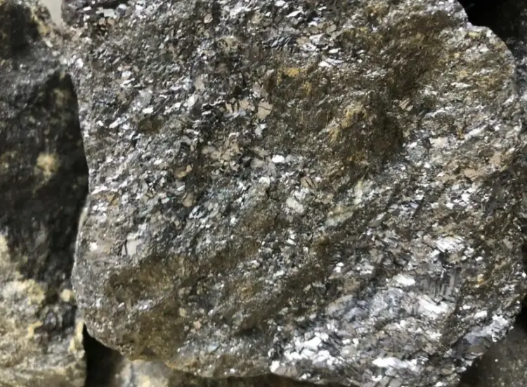 Ensayo de separación por flotación de mineral sulfurado de cobre-plomo-zinc