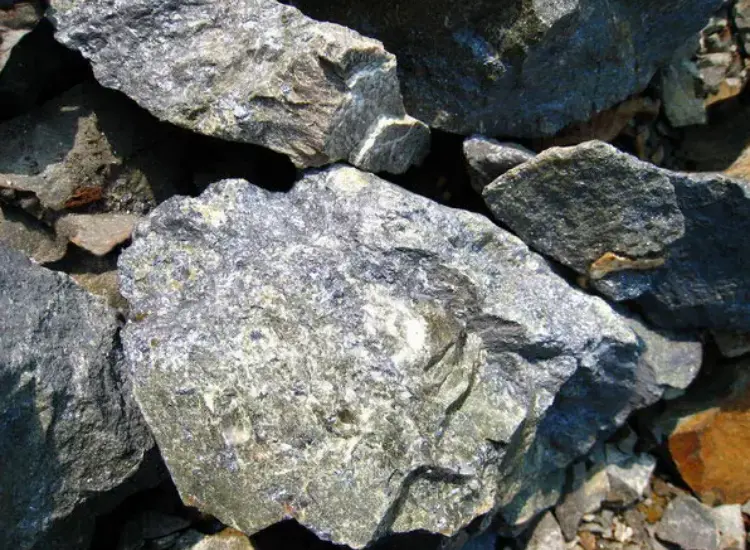 Prueba de procesamiento de minerales polimetálicos de wolframio, estaño y molibdeno