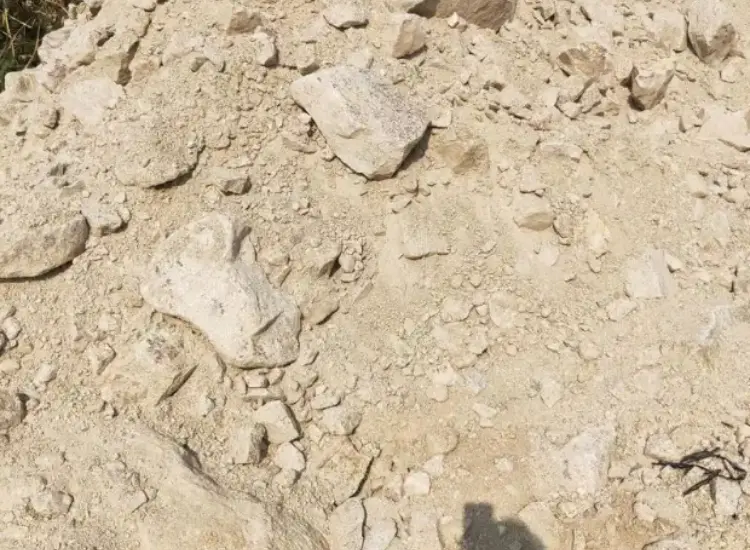 Prueba de extracción de litio a partir de escoria de litio de baja calidad