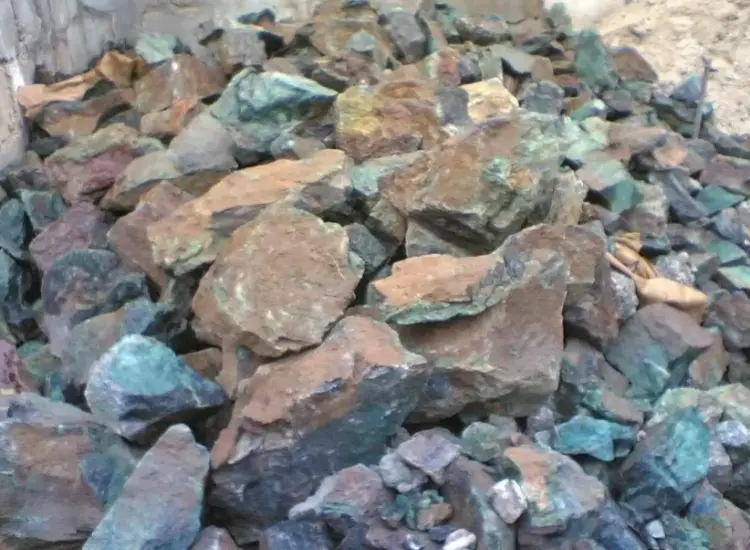 Prueba de procesamiento de mineral de óxido de cobre refractario